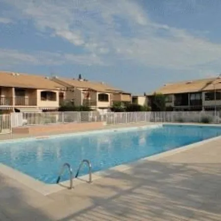 Charmante T2 Mezzanine Avec Piscine, Terrasse Et Parking - A Proximite - Fr-1-81-370 *